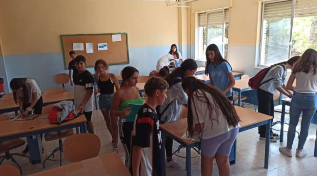 Ies Cástulo forrado de libros